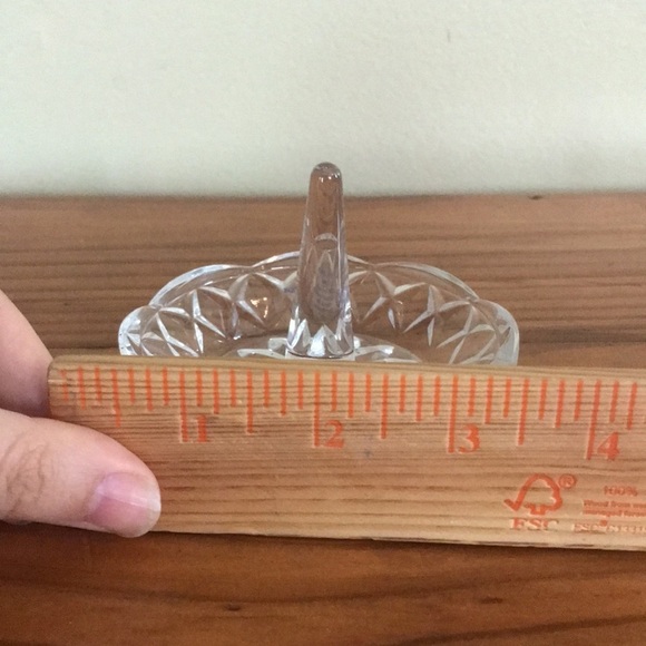 VTG Royal Limited Crystal ring holder. Starburst pattern. EUC. Jewelry holder. - Picture 7 of 7